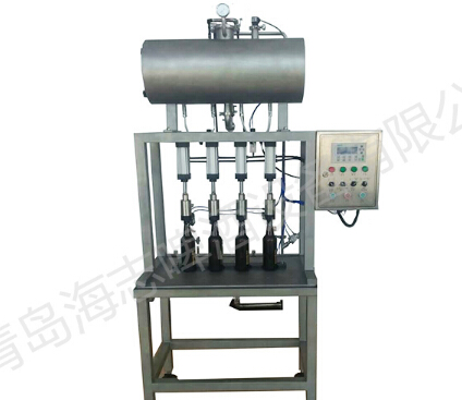 選購啤酒灌裝機(jī)時(shí)一般需要關(guān)注哪些方面問題?